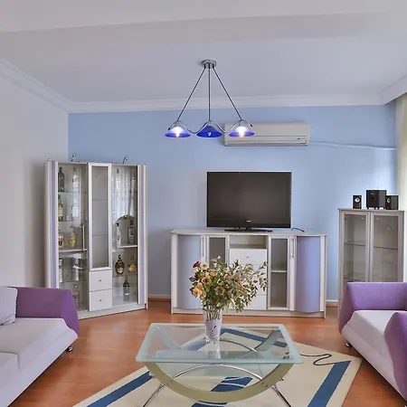 Tanem Apartment *
